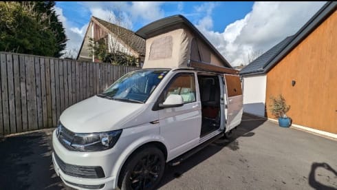 Wolfie – Meet Wolfie - Premium VW T6 Campervan for Road trips & Escapes