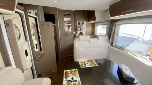 Flip – Etrusco T7400QB - elegant and well equipped