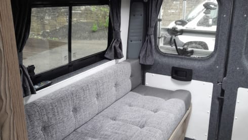 MW21 – 2 Berth Campervan/Motorhome - Fully equipped for your next Adventure