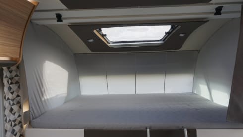 4p Adria Sonic plus 700 from 2023