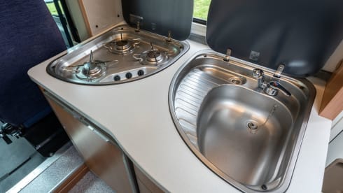 Sunny Boy – 4 P Knaus Sun TI camper, large bed, 2 x air conditioning - Nijmegen region