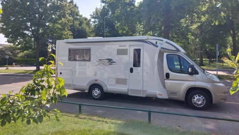 Laika – Very nice luxury Laika Hymer Camper