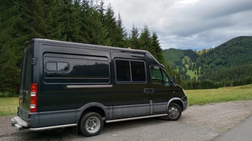 De Bus – Lovely family camper 4-6p