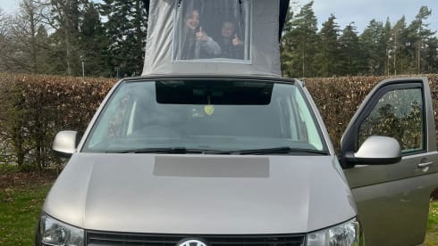 4 berth Volkswagen bus from 2018