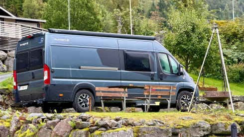 TalisIVIan – Nieuwe Peugeot van 6m40 - 2 personen
