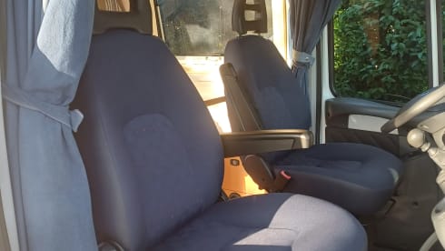 Trigano – Neat Trigano bus camper 3 pers.