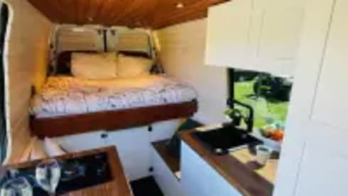 Benny_theBenz – Stylish Mercedes Sprinter Bus Camper