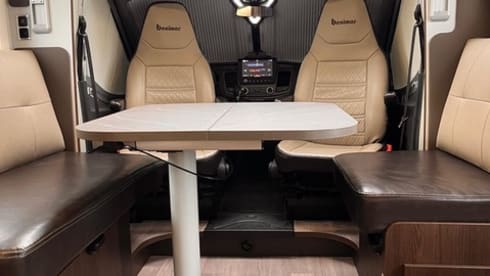 4p Benimar semi-integrated uit 2022