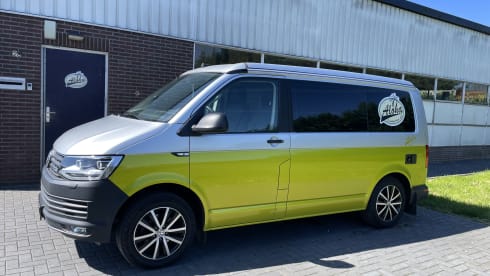 VW T6 – Aloha beach camper lemon, very luxurious inside