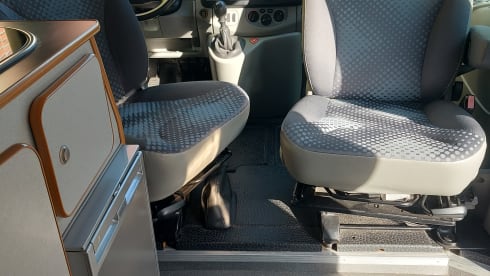 Butler – 4p Renault campervan from 2009