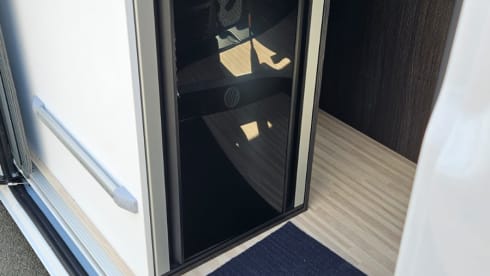 Den Beni  – 4p Benimar campervan uit 2023