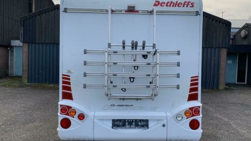 Moby – Compacte 4 persoons integraal camper, met toch heel veel ruimte..