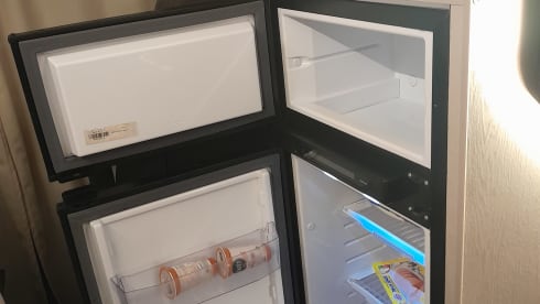 Happy Tour – 6-person Ahorn family camper Alcove 2018 with fixed beds 