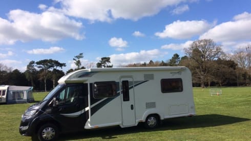 Doodles – Luxe Bailey-camper