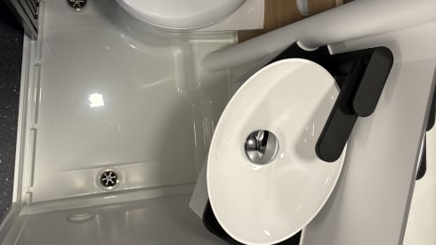 Adria Twin 640 SGX E AUTOMATIC