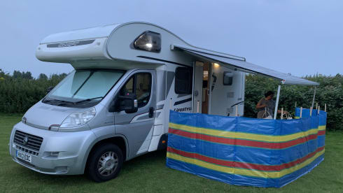 6 Berther get away – Family Motorhome 6 berth