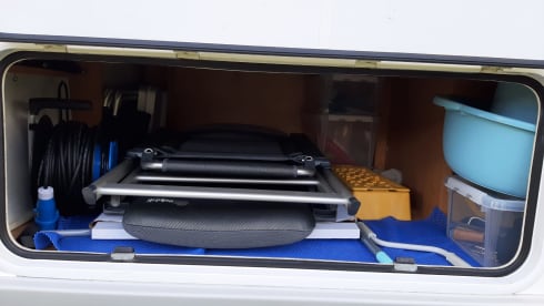 4p semi-integrated camper