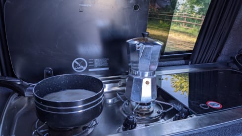 EsteVan – VW transporter T6 4 berth Campervan - EsteVan