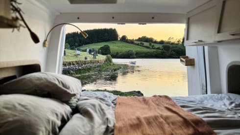The Juanderer – 2 berth Mercedes-Benz bus from 2015