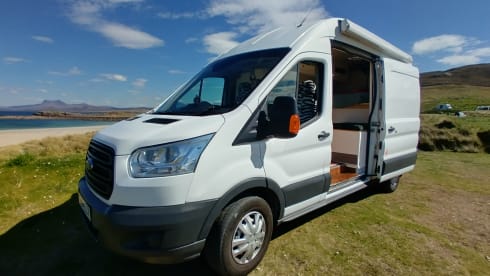 Morag McSporran – Cosy 2 Person Highlands & Islands Campervan