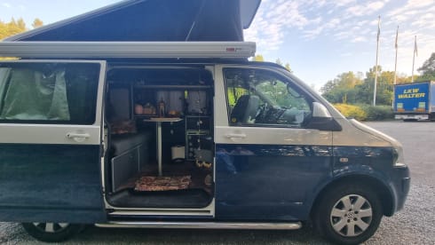 Lucky – Vivez l'aventure à quatre avec cette caravane amusante !