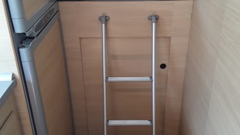 Joanne – 6 Berth Motorhome