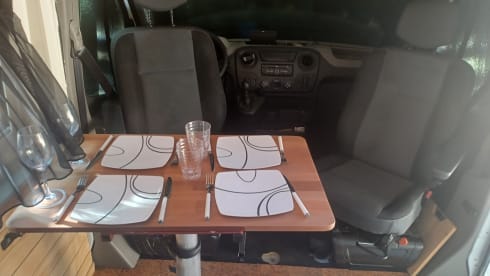 Buscamper – 2 person Renault bus from 2019