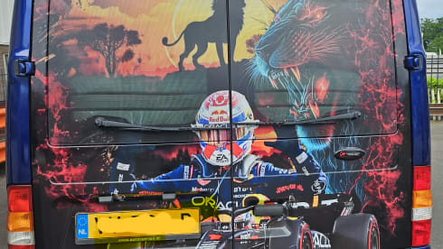 Max verstappen bus – 2p Ford campervan uit 2006