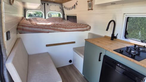 Mercedes sprinter zelfbouwcamper