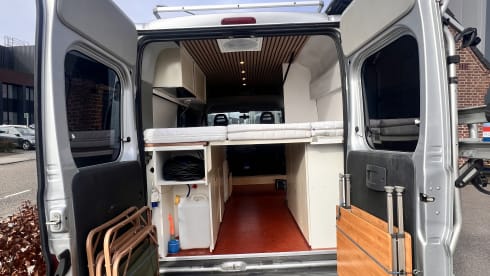 Lucky – 2p Fiat campervan from 2009