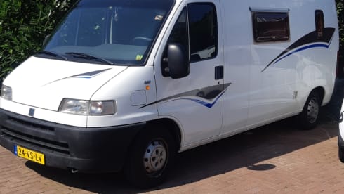 HÉÉRLIJKE Camper – YourAdventureFrom Fiat Ducato