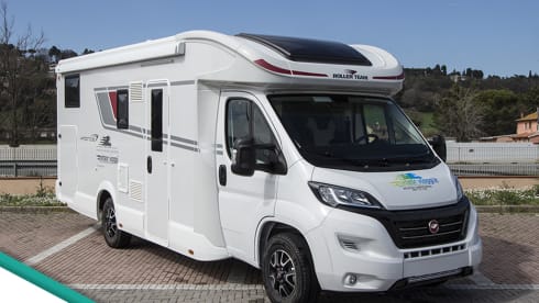 Kronos 265TL – Roller Team Kronos 265TL 4-seater semi-integrated camper - 6.45 m.