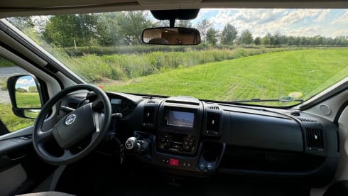 T6 – 2p Dethleffs semi-integrated from 2018