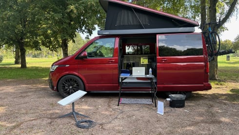 Ruby Roamer – 4 berth Volkswagen campervan from 2023