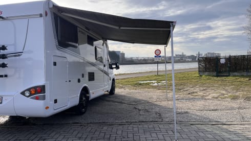 4p Dethleffs semi-integrated from 2015