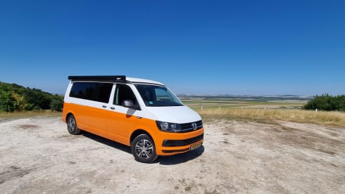 Camperke Lina – Gezellige 2 Persoons Camper met 4 zitplaatsen