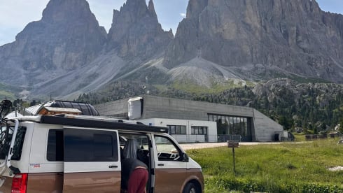 Max – 5p Volkswagen campervan uit 2017