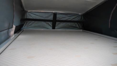 CG10 – 4-person Hymer bus from 2024