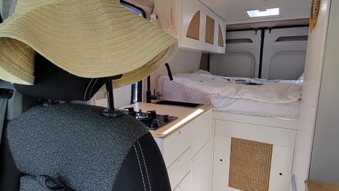 Dolf – luxury Fiat bus camper, fits in all parking spaces 