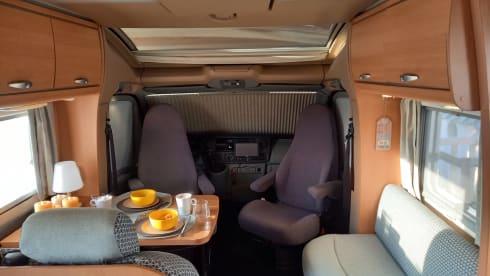 Travel comfortably with our complete Knaus Sun Ti!