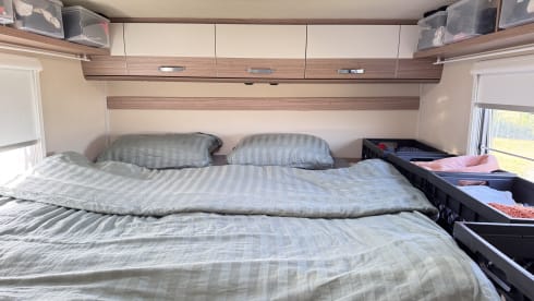 Camper FIER – Spacious 2/3 person Camper (Carado T447) from 2018 with standing height 2.08m