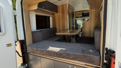 Camper – 2p Ford bus from 2015