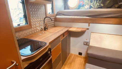 Balloo – Built for Off-Grid adventures, very high spec