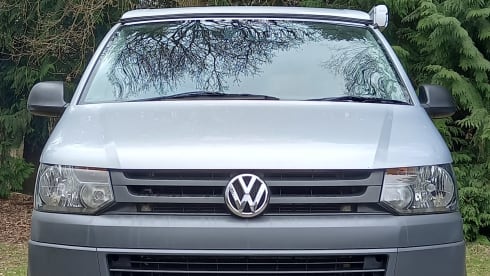 Harley – T5 VW Pop-top 4 Berth (SWB) Campervan (2010)