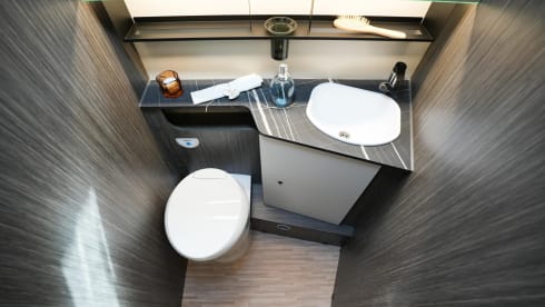 Brandneuer 5-Personen-McLouis 