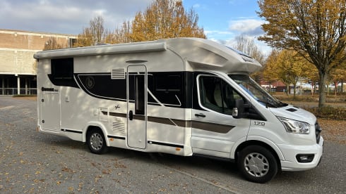 4p Benimar semi-integrated uit 2023