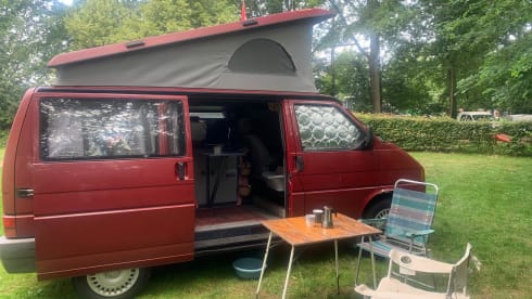 4p Volkswagen campervan uit 1994
