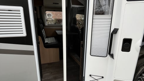 Starlink – **May Promotion** 4p Sunlight T670s Semi-integrated Automatic
