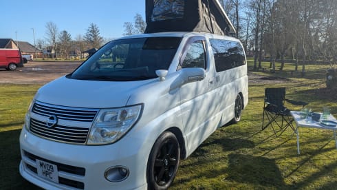 Jim – Nissan Elgrand Campervan