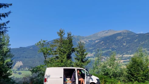 THE VAN – Cozy DIY VW camper from 2019